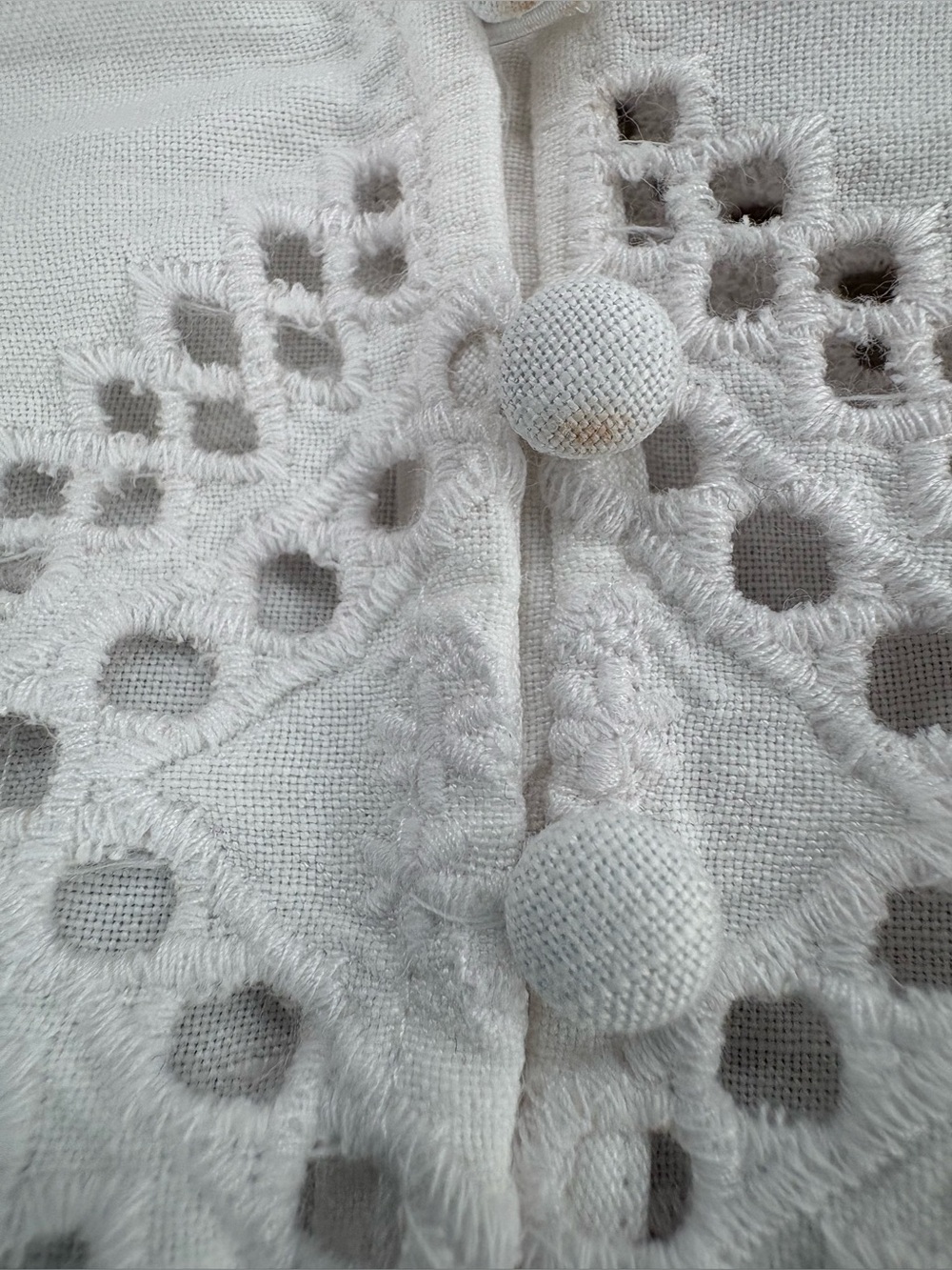 Madewell Eyelet Flutter-Sleeve Top, Eyelet White. - Picture 13 of 13